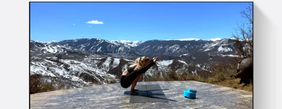 Alysia Lowell practicing yoga outdoors in the mountains — 300-hour advanced teacher training with Drishti Beats